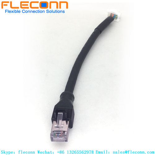 Conector de montaje en panel hembra con codificación X M12 a cable RJ45 con conector de placa B10B-XADSS-N de paso XAD de 2,5 mm