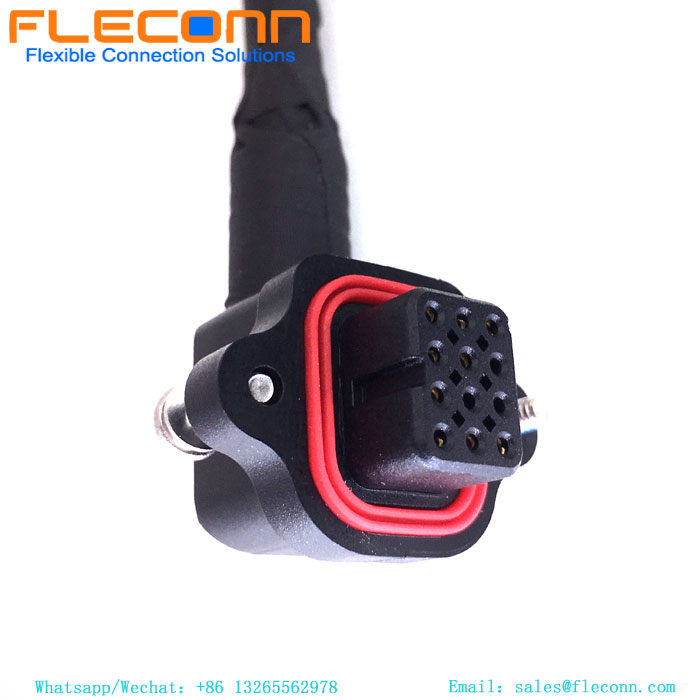 Conector de montaje en panel trasero de 5 polos, código M12 A, con cable para automatización de fábrica