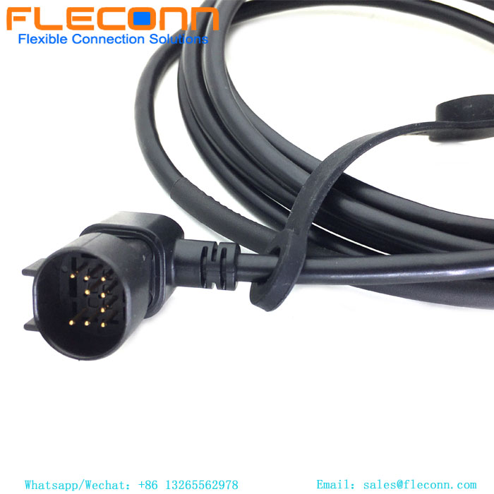Conector de montaje en panel trasero de 5 polos, código M12 A, con cable para automatización de fábrica